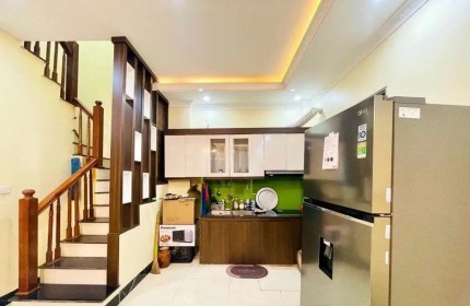 Bán nhà Nguyễn Trãi 52m²x3.8m,ngõ nông gần phố ngay Nga Tư Sở